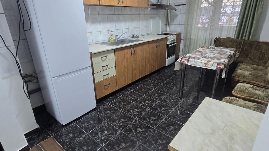 AP. 2 CAMERE GORJULUI, BUCATARIE DESCHISA, MOBILAT, METROU 5 MINUTE - Poză 7