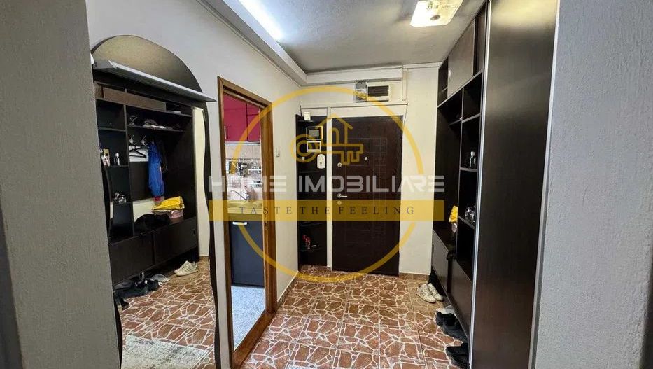Apartament cu 3 camere / 72 mp/ zona Alexandru cel Bun - Poză 4
