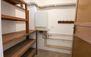 Vila 4 camere | Teren 532 mp | Piscina si foisor | Str. Lupeni - Poză 14
