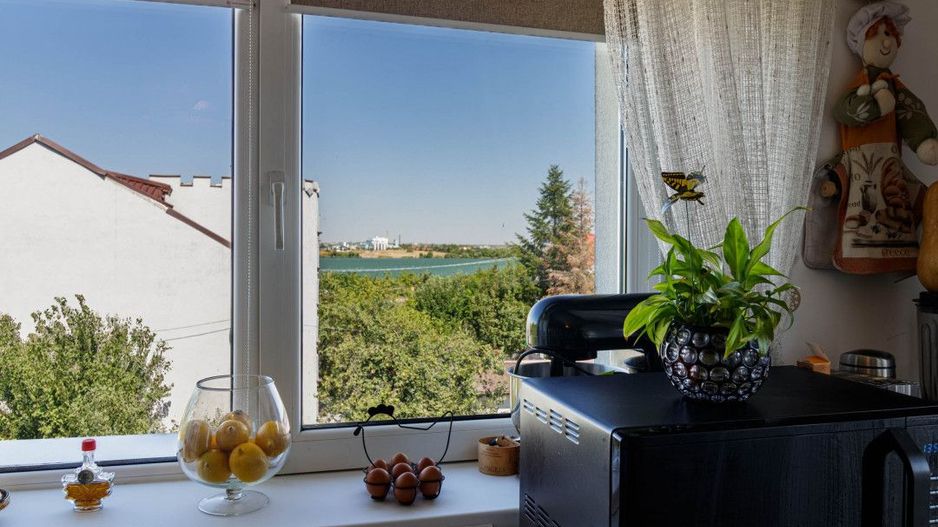 Clădire modernă, versatilă, cu terasă panoramică – locuință sau business - Poză 4