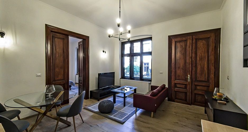 Apartament 3 camere, zona centrala! - Poză 1