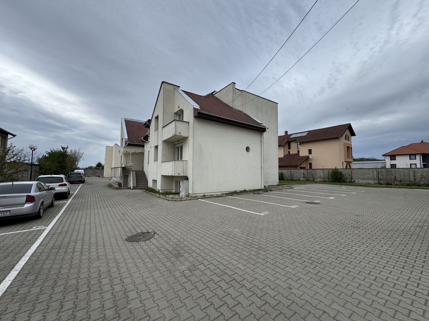 Apartament nr.18 cu 2 camere, boxa si parcare incluse in pret - Poză 17