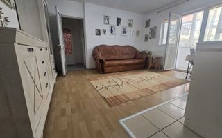 Apartament 3 camere situat in zona Piata Cetate 52 mp - Poză 2