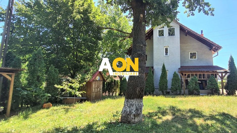 Vila pretabila pensiune + restaurant,  10 camere,  1000MP teren - Poză 1