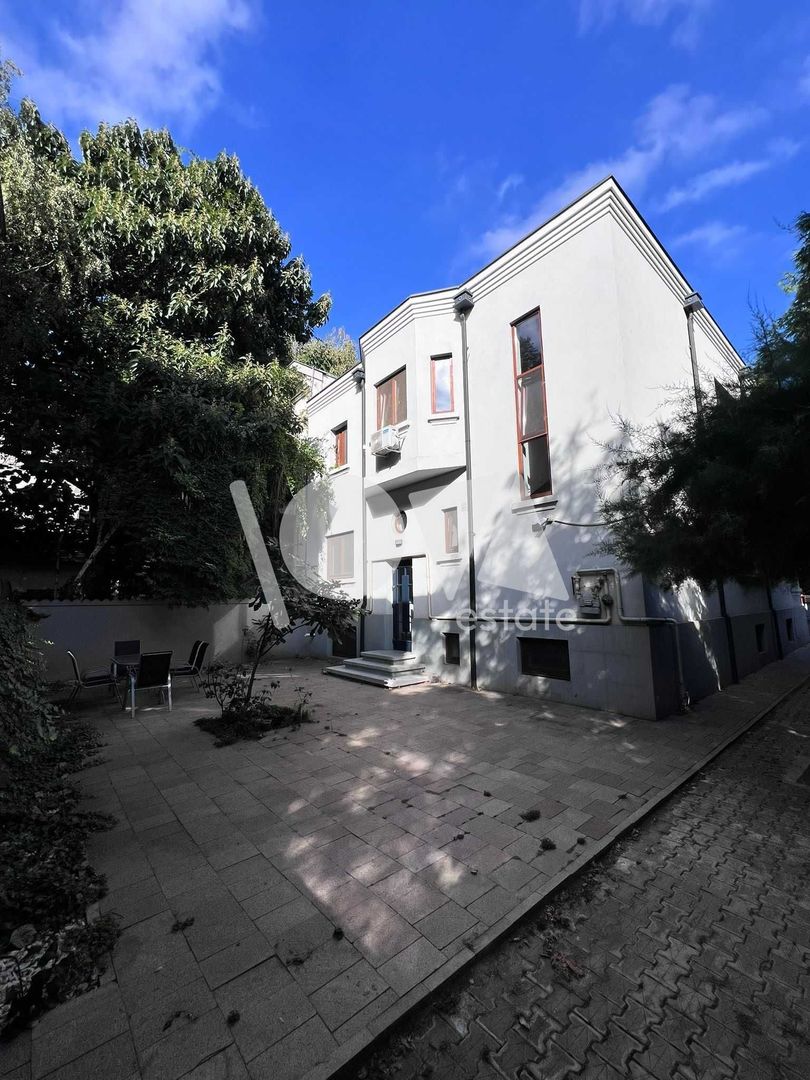 De închiriat: vilă Cotroceni - 12 camere - Louis Pasteur - Poză 1