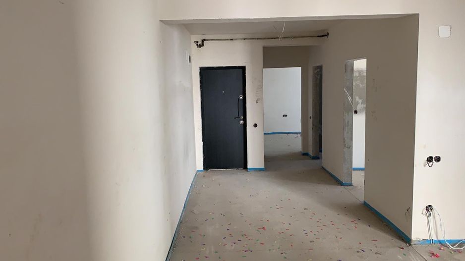 Apartament cu 2 camere de vânzare cu gradina proprie si parcare - Poză 4