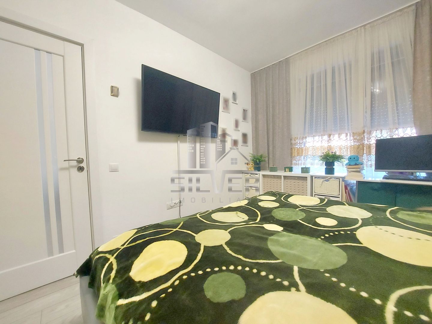 Apartament cu 2 camere/terasa 23.6 mp/zona strazii Eroilor. - Poză 9