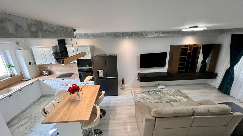Vila 4 camere Ansamblul Rezidential Cosmopolis - Poză 1
