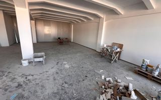 Spațiu comercial de închiriat în Cisnădie – renovat, cu vitrine la str - Poză 2