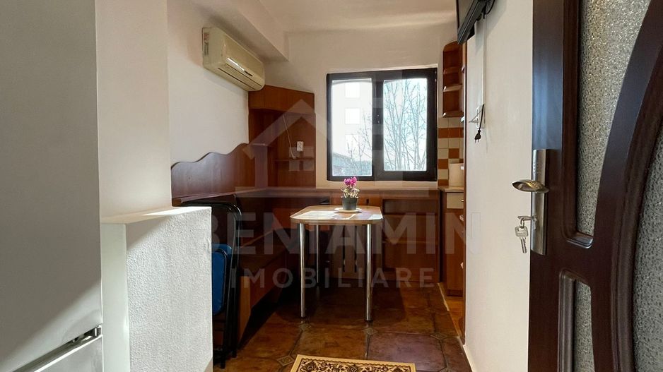 Garsoniera Decomandata Mobilata Utilata Dacia Valea Rosie - Poză 3