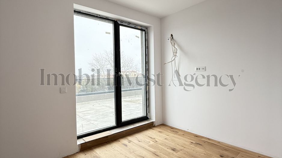 Apartament 4 camere de vanzare Pipera in bloc cu vedere la lac - Poză 25