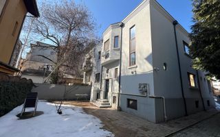 Vilă elegantă în Cotroceni | 320 mp | renovată integral | ideală sediu firmă - Poză 2