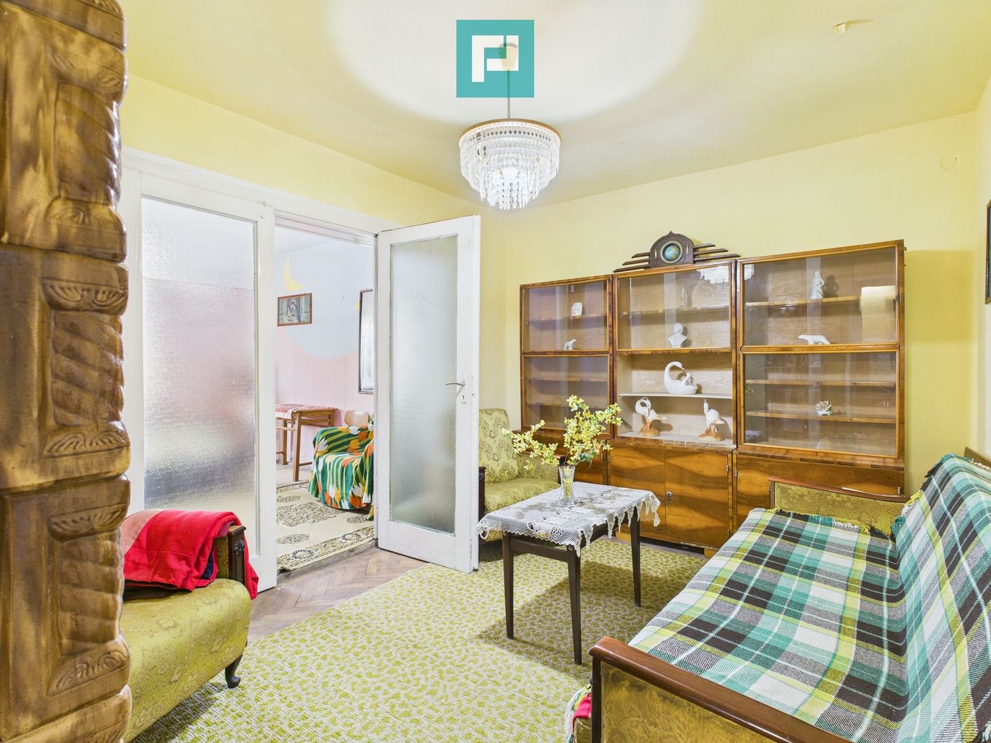 Apartament Săvârşin vizavi de intrarea la Castel - Poză 6