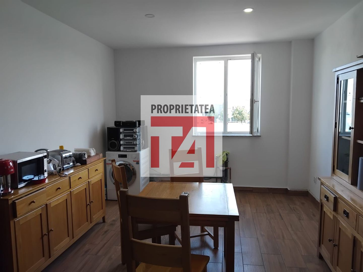 SPAȚIU DE BIROURI DE ÎNCHIRIAT – 249 MP Bd Regele  Mihai - Poză 2