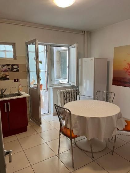 De Inchiriat Apartament 4 camere Universitate - Rosetti sector 2 - Poză 11