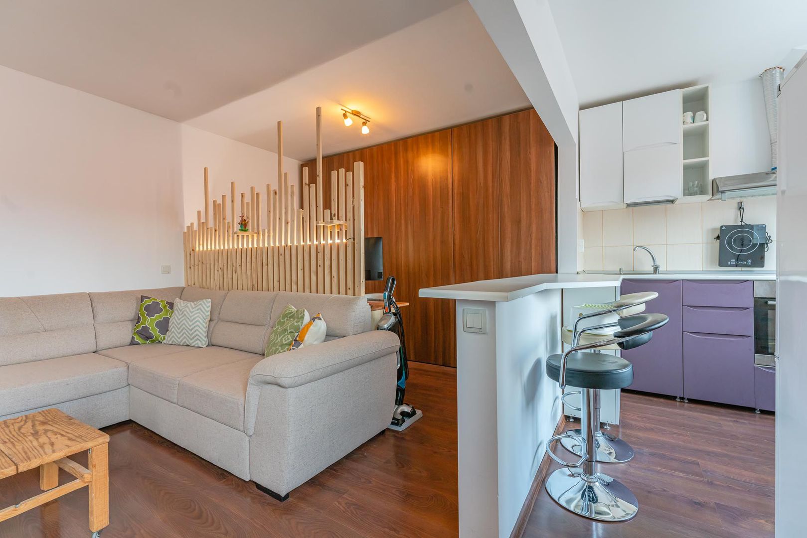 Apartament 2 camere mobilat si loc de parcare in Tractorul - Poză 2