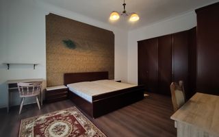 APARTAMENT 3 CAMERE ZONA SINAIA - Poză 4