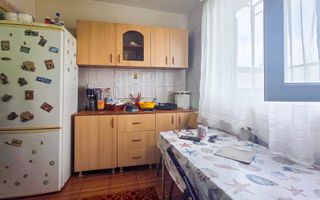 Apartament intim de 3 camere, complet mobilat și utilat + centrala - Poză 6