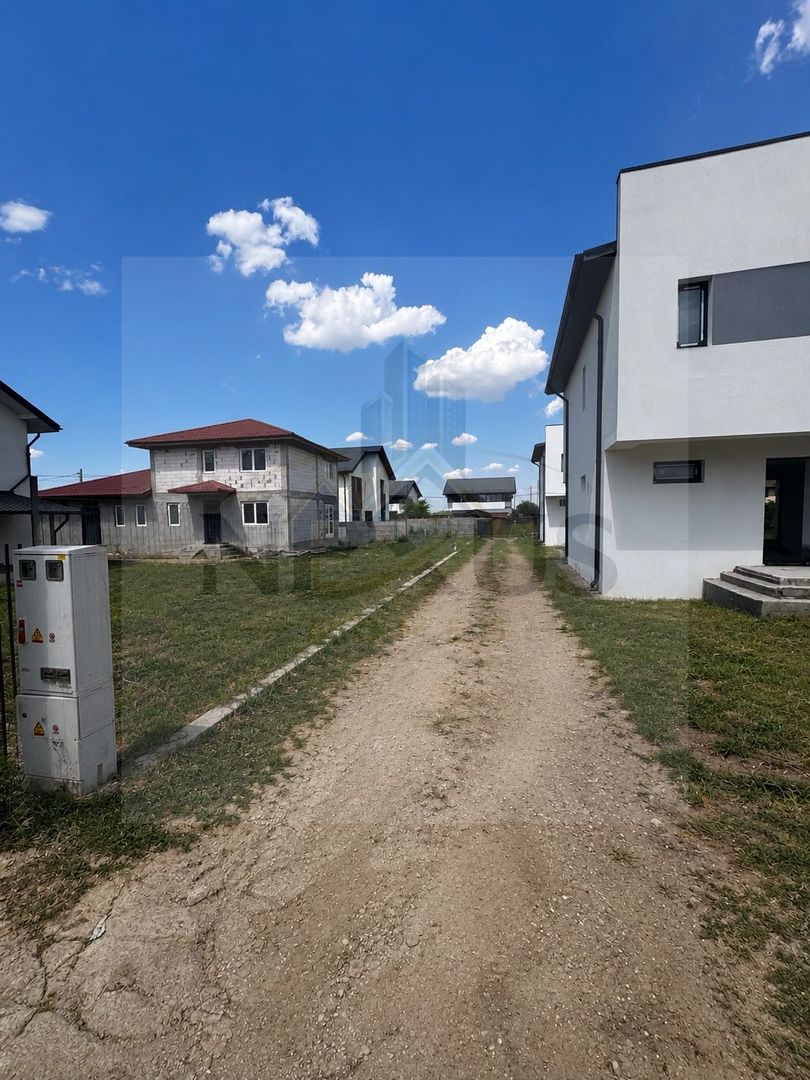 Vila individuala P+1E | 4 camere | 3 bai - Incalzire prin pardoseala - Poză 2