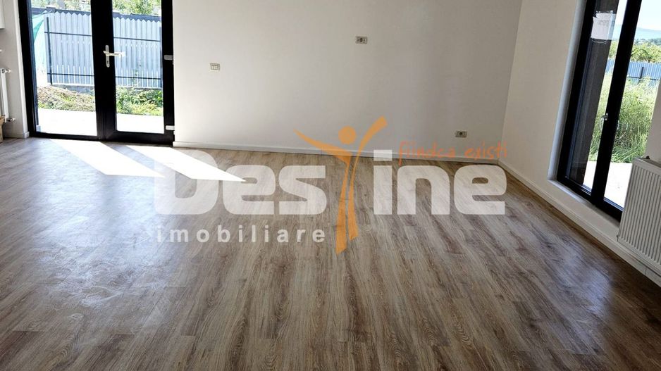 Casă VIȘAN, 3 camere decomandat 74 mp utili, teren 430 mp + parcare - Poză 7
