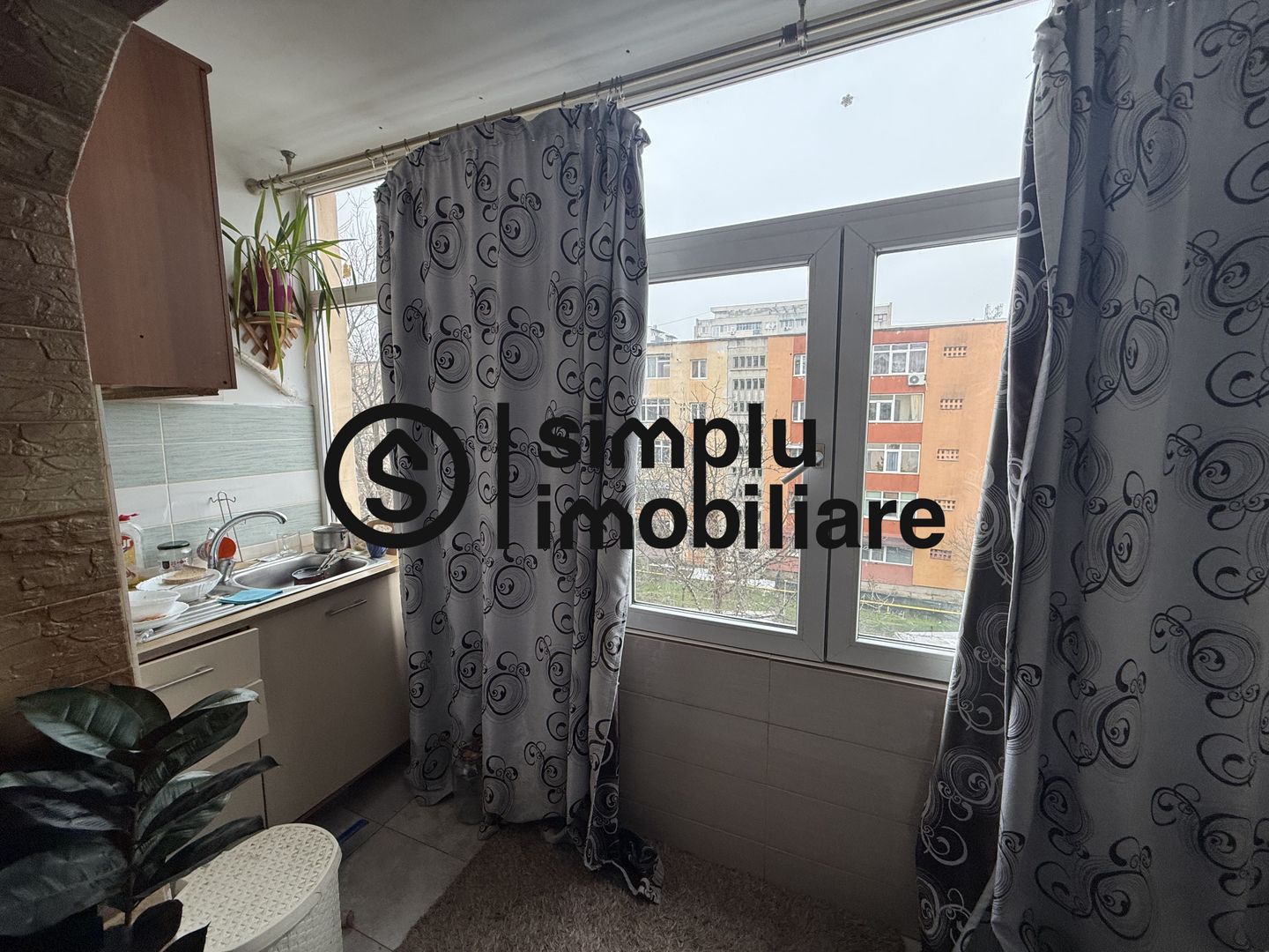 Apartament 2 camere semidecomandate transformat in 3 et 3/4 Brazda - Poză 8