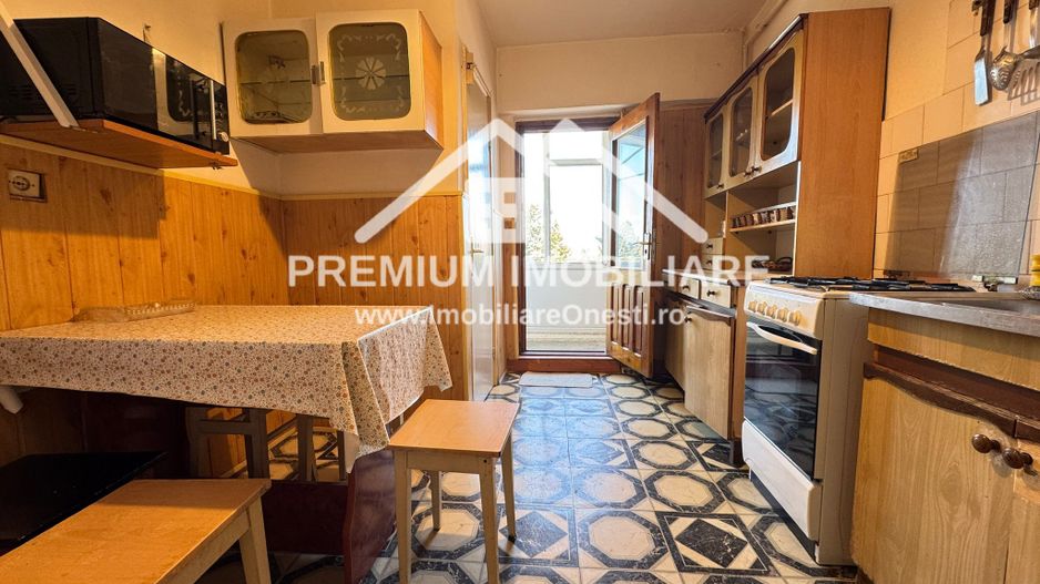 Apartament 3 camere etaj 2 de vanzare - Poză 4