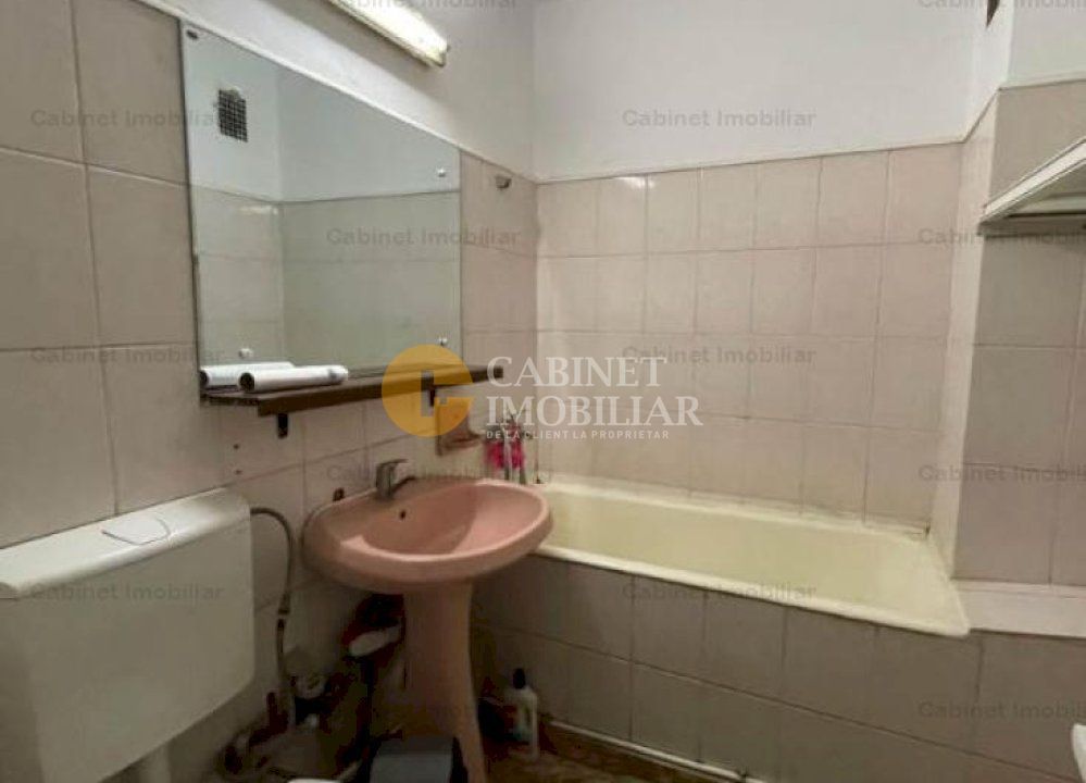 Apartament cu 3 camere - Etaj 1 - Zona Podu Ros - Poză 6
