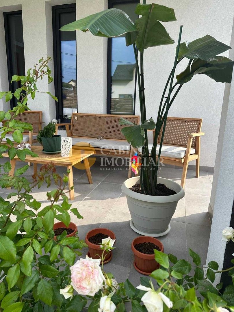 Casa spatioasa si moderna cu garaj, clasa energetica A, panouri solare - Poză 7