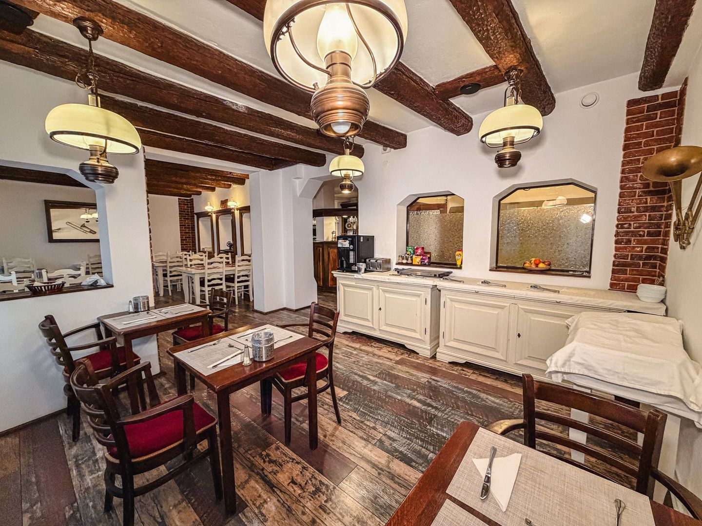 Hotel / Pensiune cu 10 camere de vânzare - afacere la cheie - Poză 6