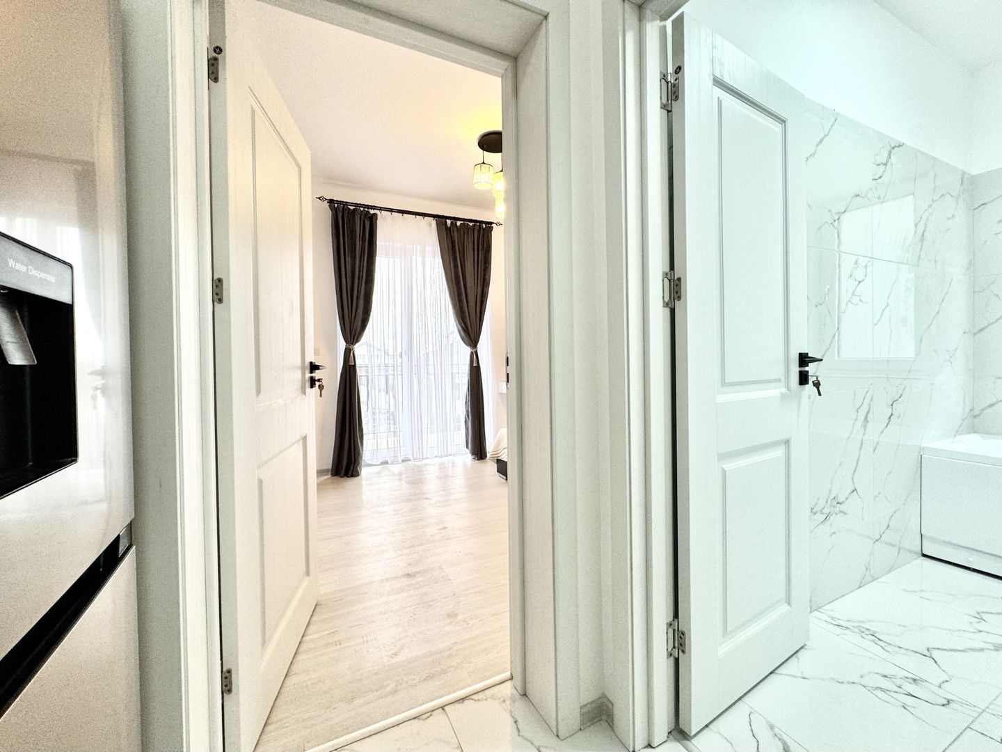 Luminos și modern: Apartament cu 3 camere în Braytim - Poză 15