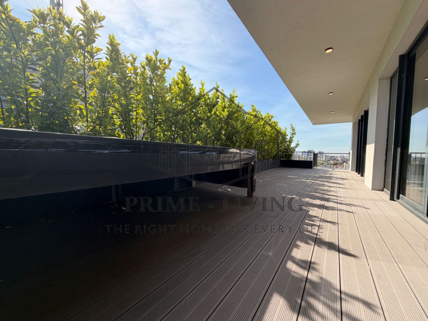 Penthouse lux cu 4 camere in zona ambasadelor - Poză 26