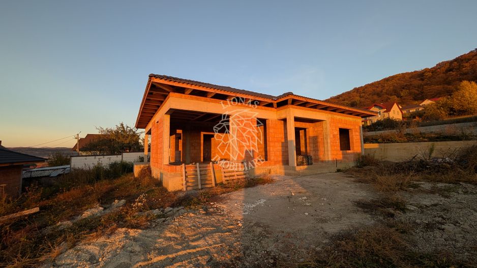 Casa 4 camere 109 mp-teren 453 mp-terasa-Zona Valea Ghinzii - Poză 4