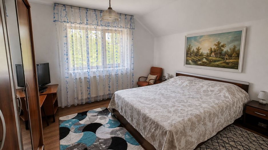Casă individuală | 160 mp utili | 560 mp teren | Vizavi de intrarea în - Poză 5