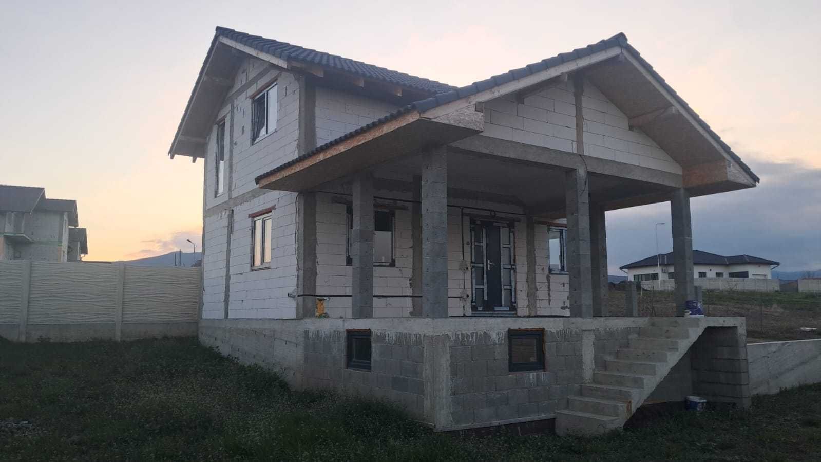 Casa de vanzare, 3 camere, curte,  Orizont Alba Iulia - Poză 1