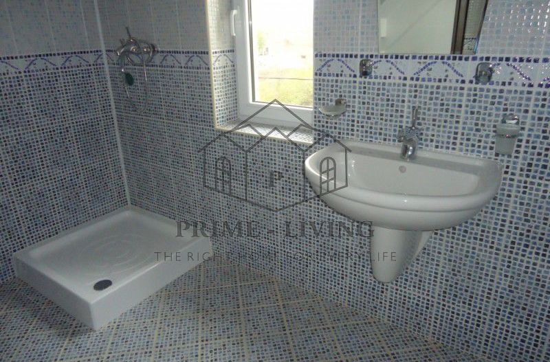 VILA RECENT RENOVATA LA INCHIRIERE - Poză 6