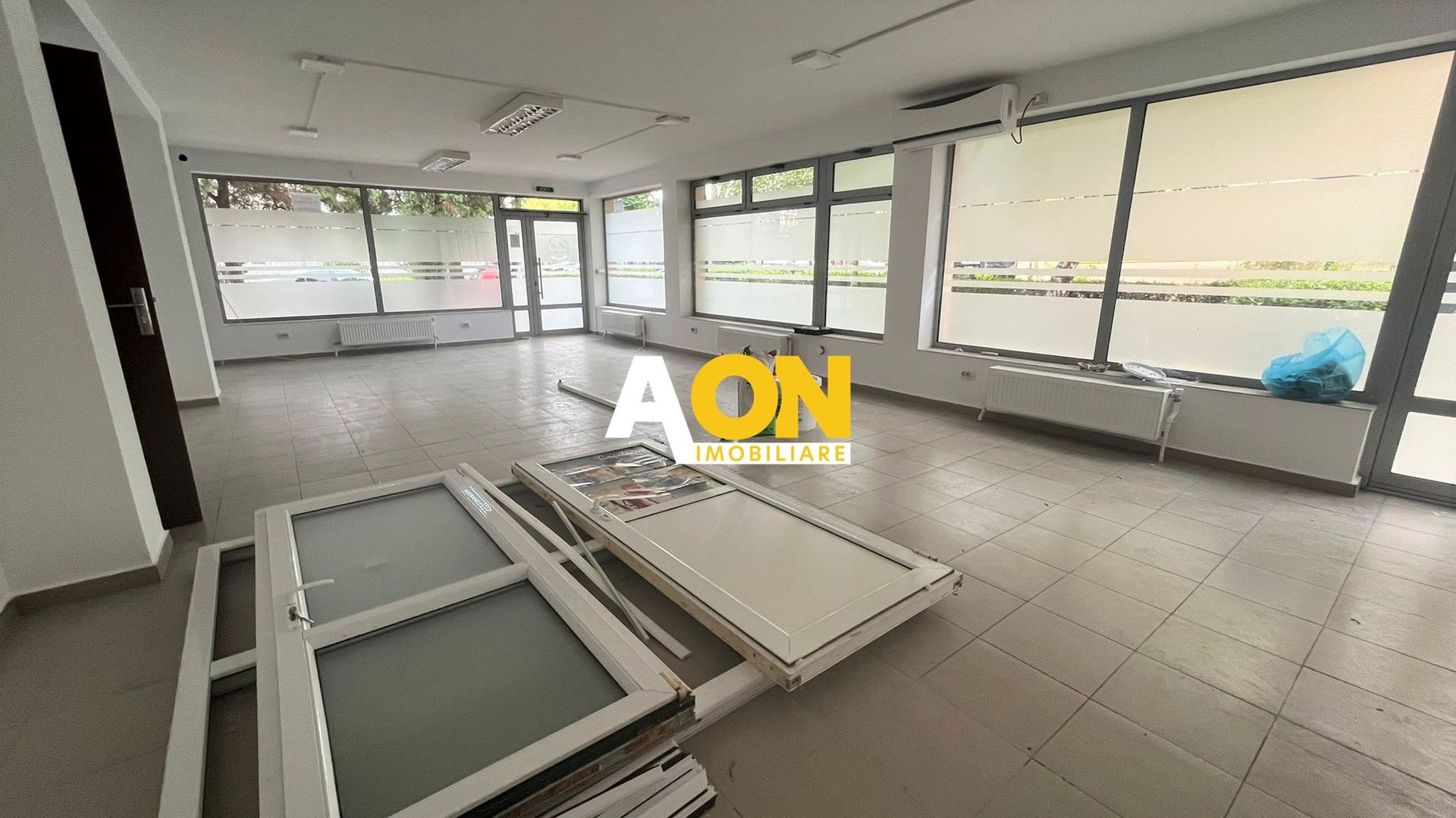 Spatiu comercial de inchiriat, 150mp, zona Cetate - Poză 1