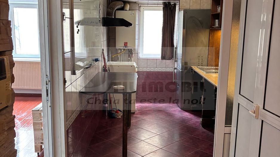 Apartament 3 camere Decomandat, et. 1, bulevard GARA - 139,900 EURO - Poză 4