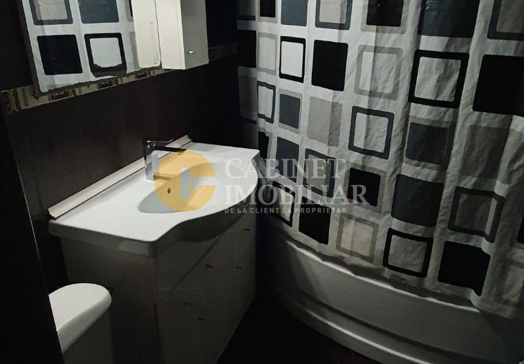 Etaj 1 Apartament Cu 2 Camere Decomandat Nicolina - Poză 8