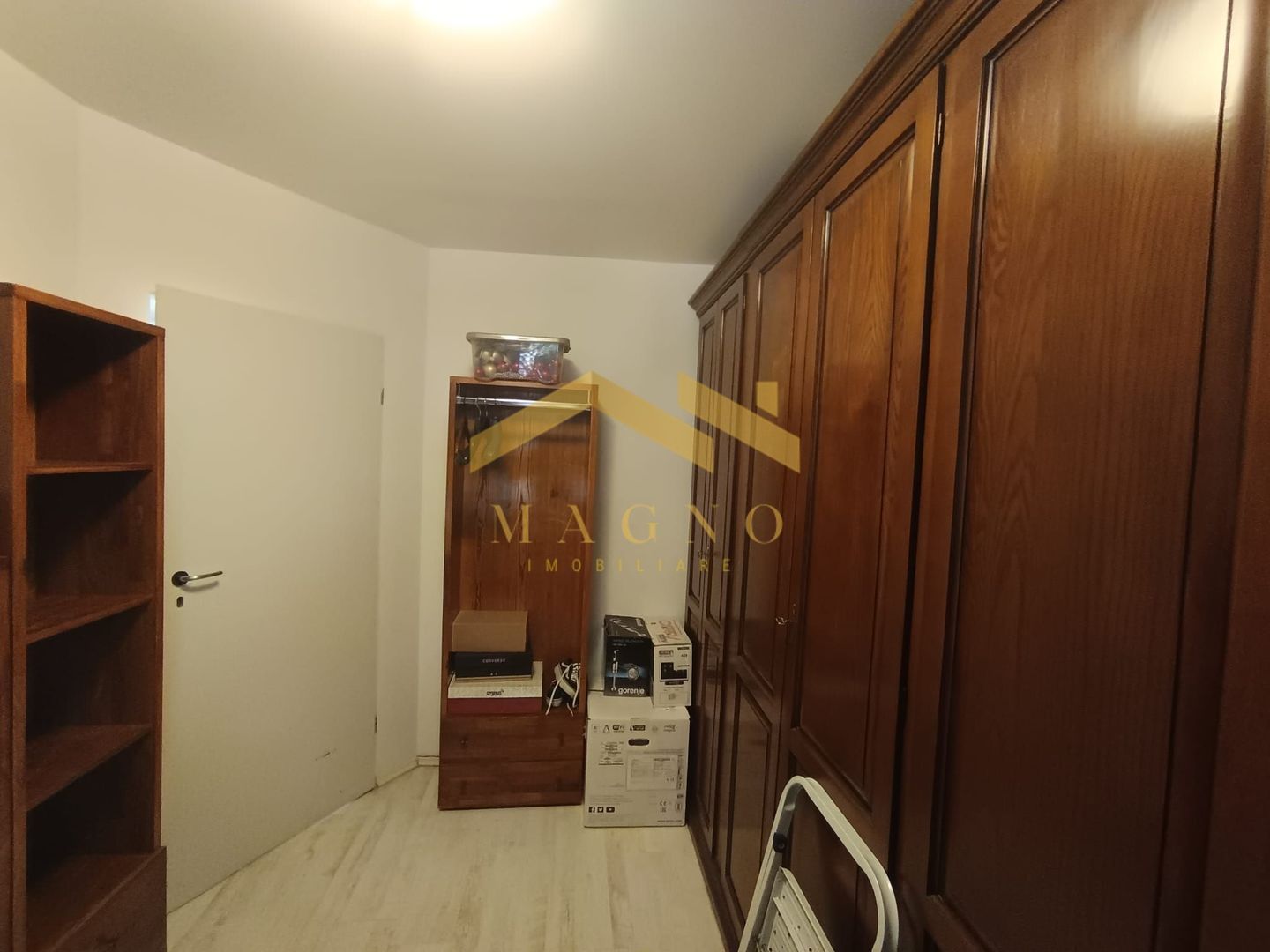 CASA SPATIOASA CU 4 CAMERE CARTIER GRADISTE - Poză 27