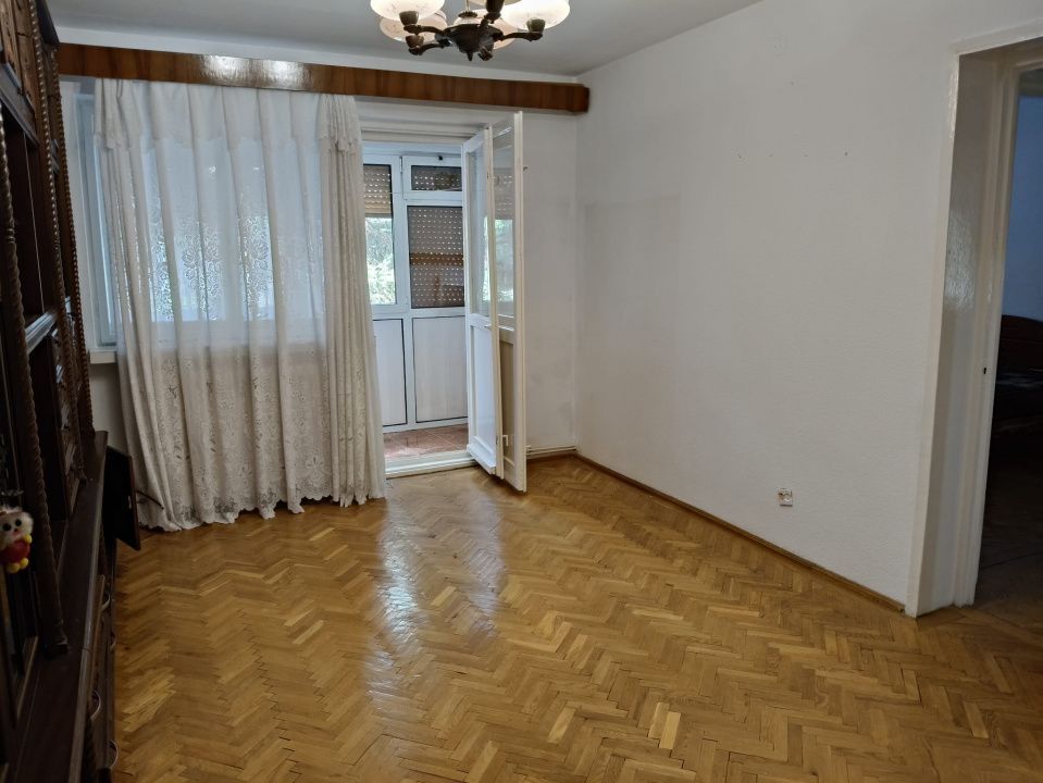 Apartament 3 camere ultracentral – Etaj 1 – 69 mp –Târgu Jiu - Poză 3