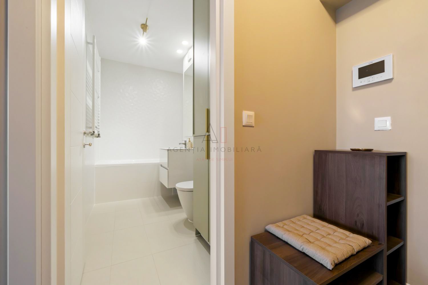 Garsoniera Designer Hils Republica 10 Min Metrou | Prima Inchiriere - Poză 9