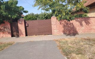 Casă cu 4 camere și teren generos de 2.370 mp – Deta, Strada 1 Mai - Poză 4