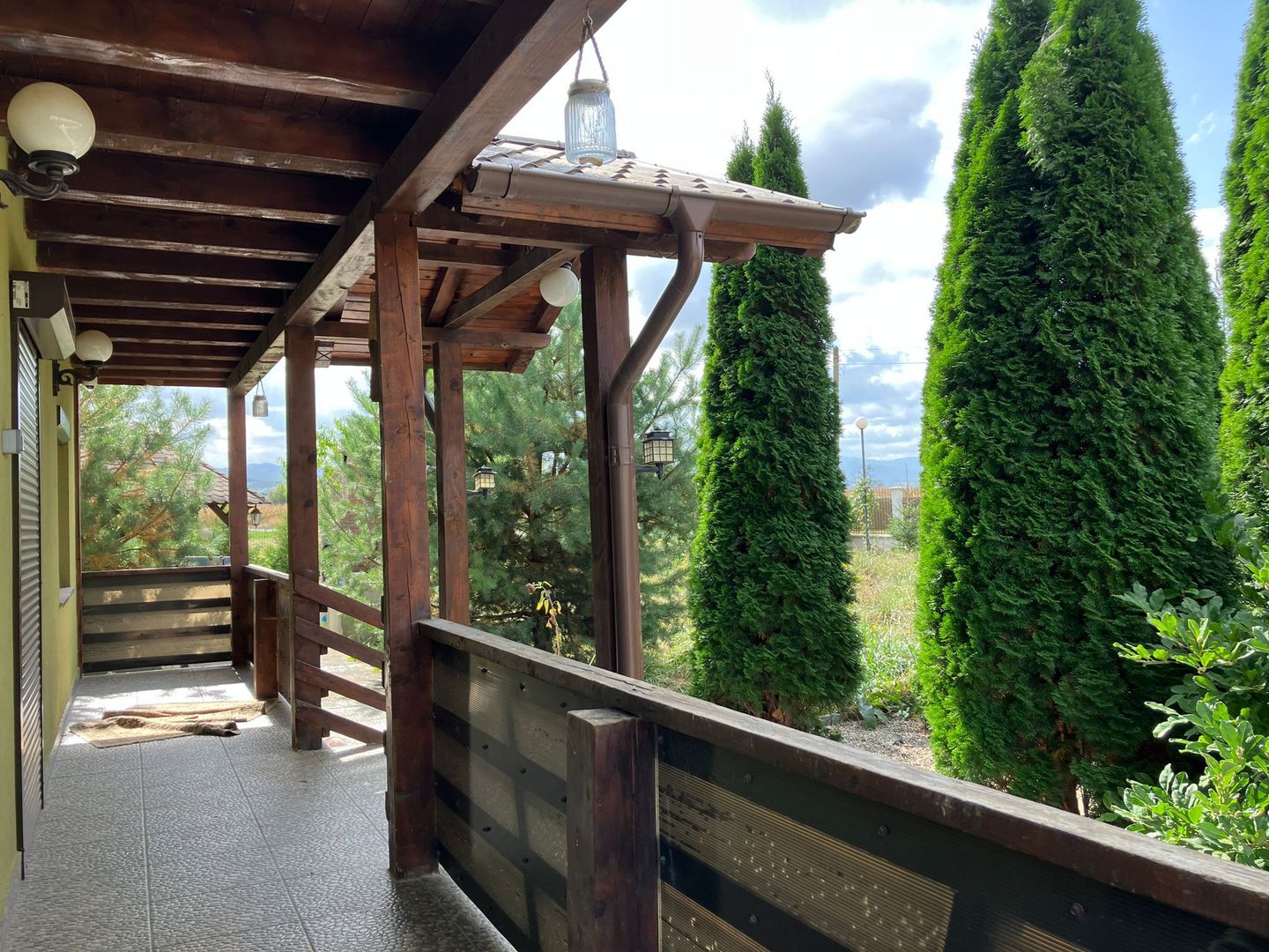 Casa in zona Lunca Marcusului - Poză 4