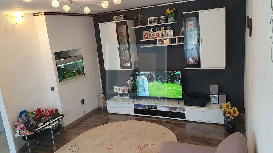 Apartament decomandat, 4 camere, etaj 1/ 4 , cartier Noua - Poză 2