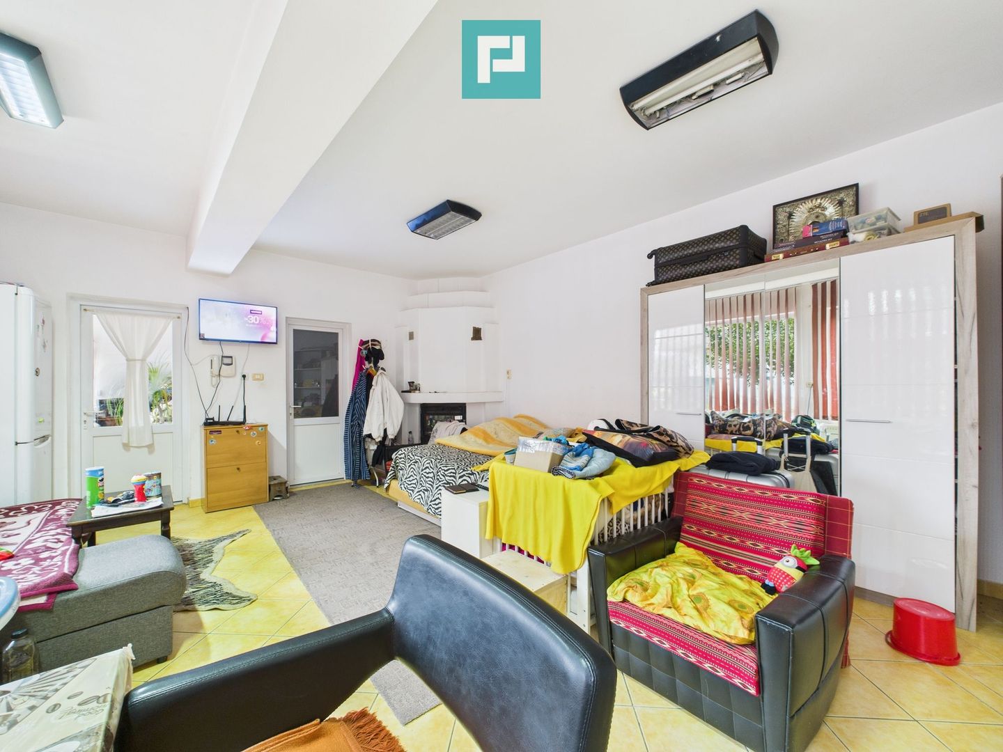 Două case în curte, la 2 minute de Shopping City - Poză 5