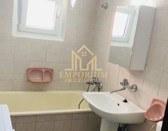 2 camere decomandate, Parcare, Intre Lacuri, zona Lacul 3 - Poză 8