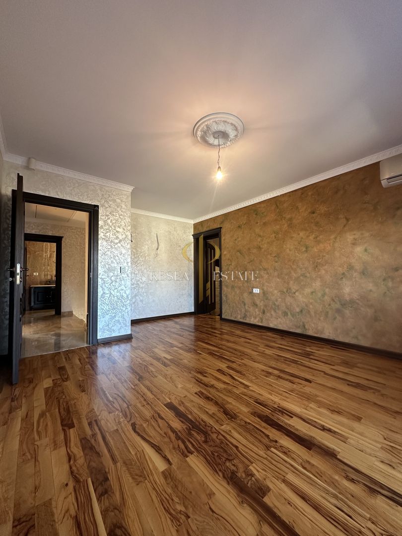 Casă individuală de închiriat în Ghiroda | Piscină- saună - Poză 3