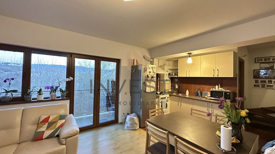 Apartament de 90 mp in Vila , la 5 minute de Kaufland Manastur. - Poză 2