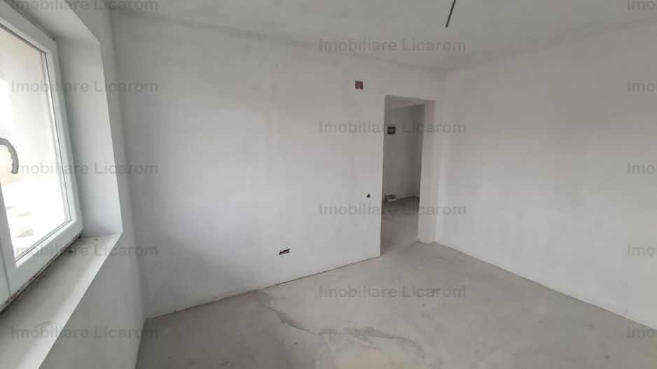 Vila Stupini P+E, 5 camere,curte,acces auto.(Parte Duplex) - Poză 4