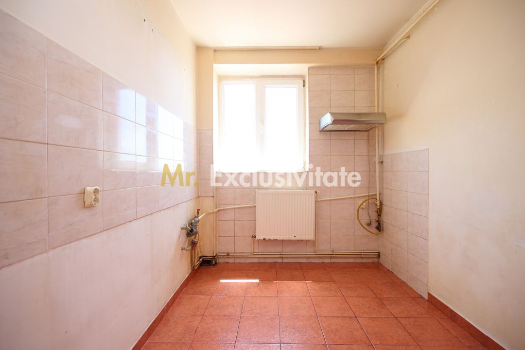 Apartament 4 Camere Decomandat | Craiovei | 3 Balcoane | Parcare - Poză 3